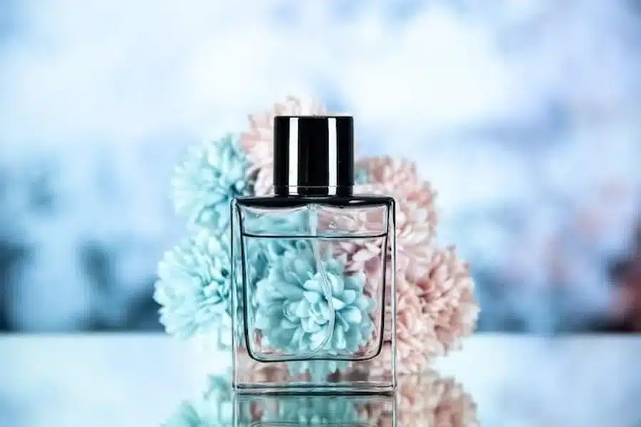 5 Womens Blossom Dupe Perfumes That Last All Day2