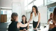 How to Enhance Workplace Appreciation Through Personalized eCards